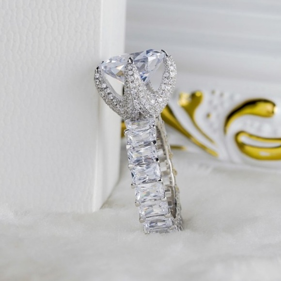 New Engagement Ring - Picture 6 of 9